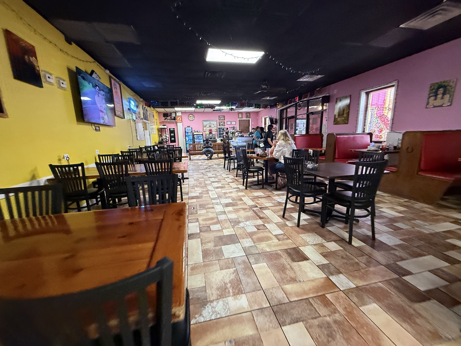 Sely's Mexican Restaurant interior
